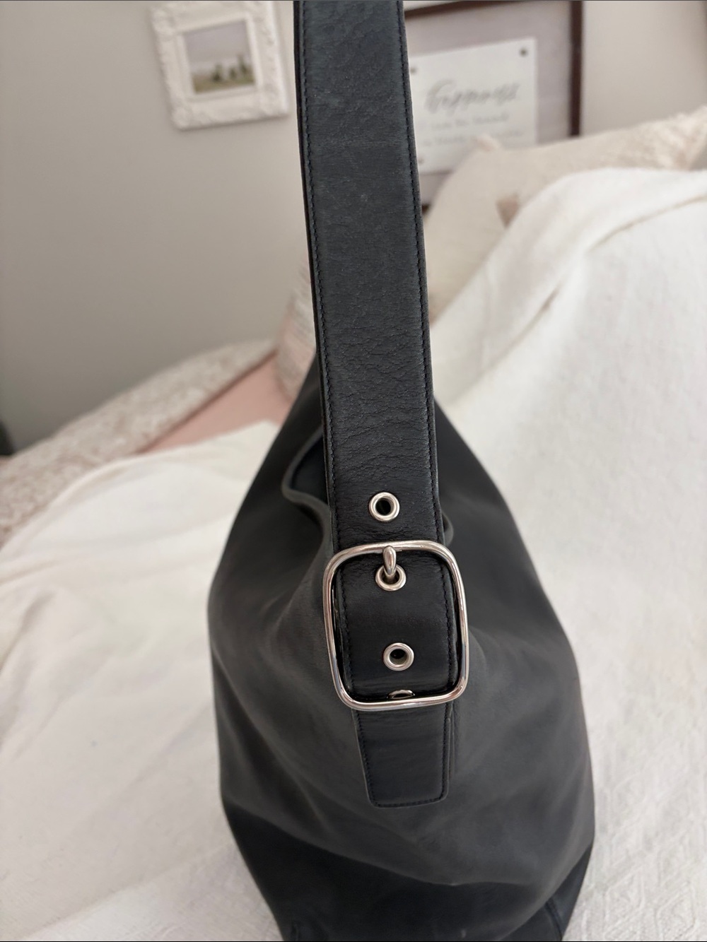 Vintage Coach Black Leather Hobo Shoulder Bag with Wide Strap - Picture 2 of 8